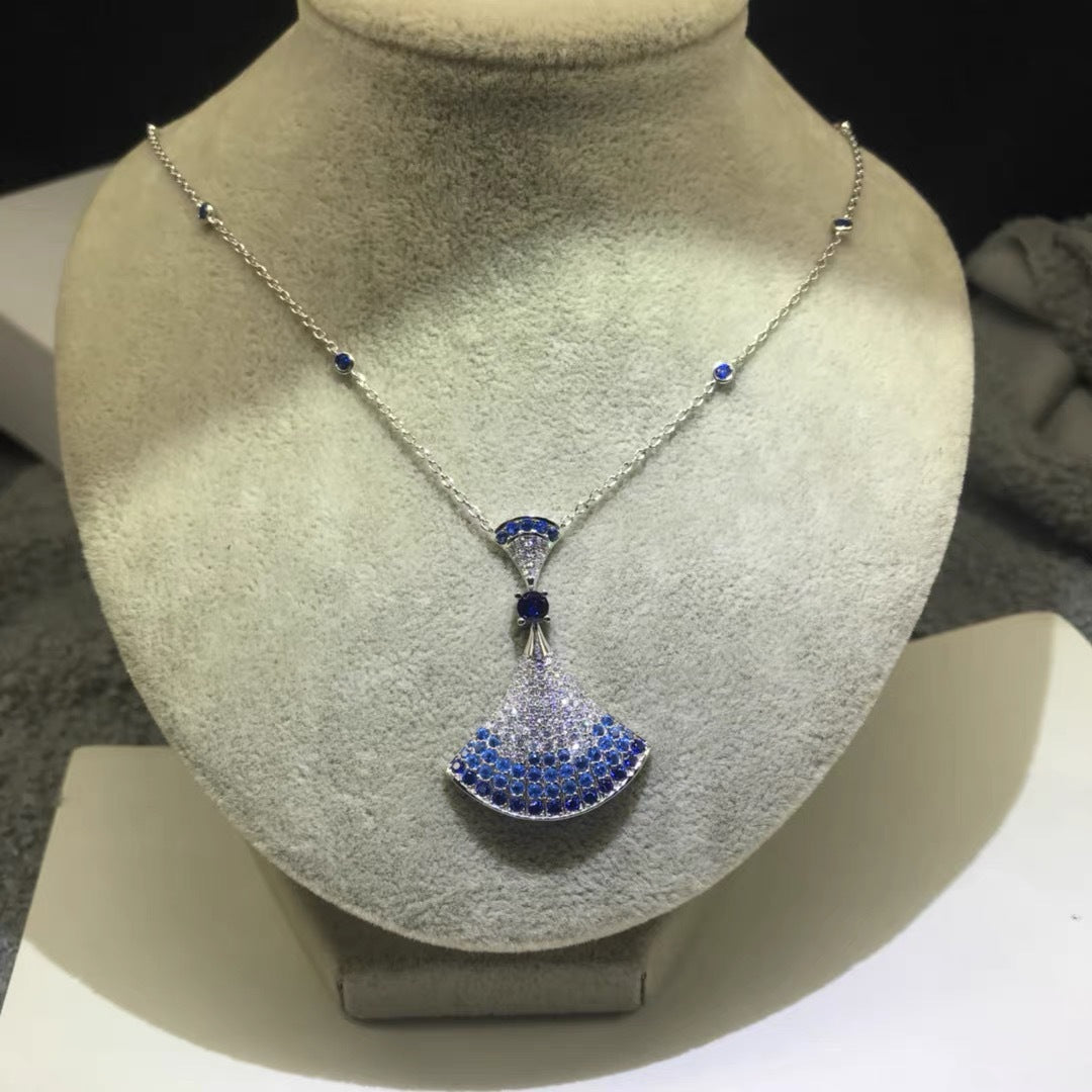 Women's Bao J High Quality V Gold Necklaces