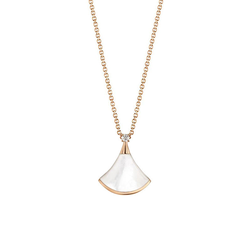 Women's Bao J High Quality V Gold Necklaces