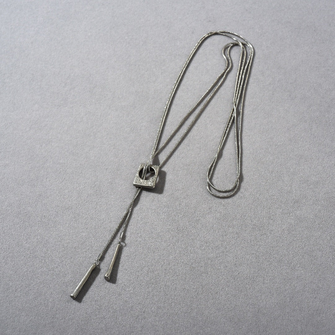 Temperament Texture Adjustable Lock Sweater Chain Necklaces