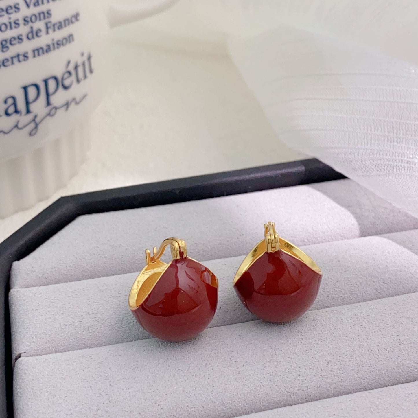 Women's French Retro Red Enamel Drip Glazed Earrings