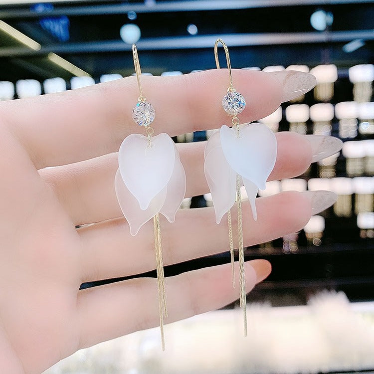 Women's Fairy Long White Petal Fringe Trendy Light Luxury Small Face Ear Line