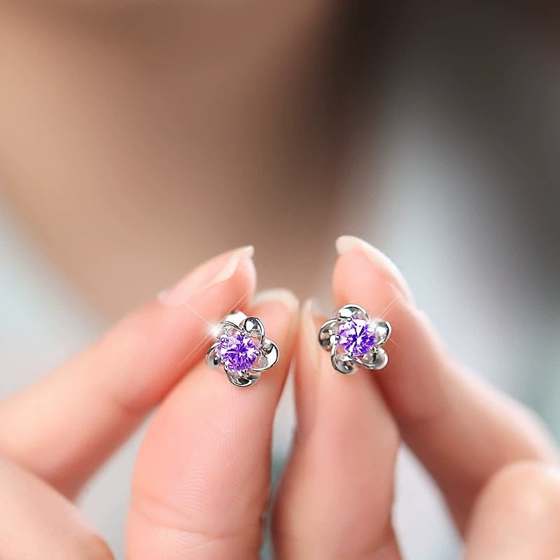 Women's Korean Fashion Temperamental Minority Design Style Petite Stud Earrings