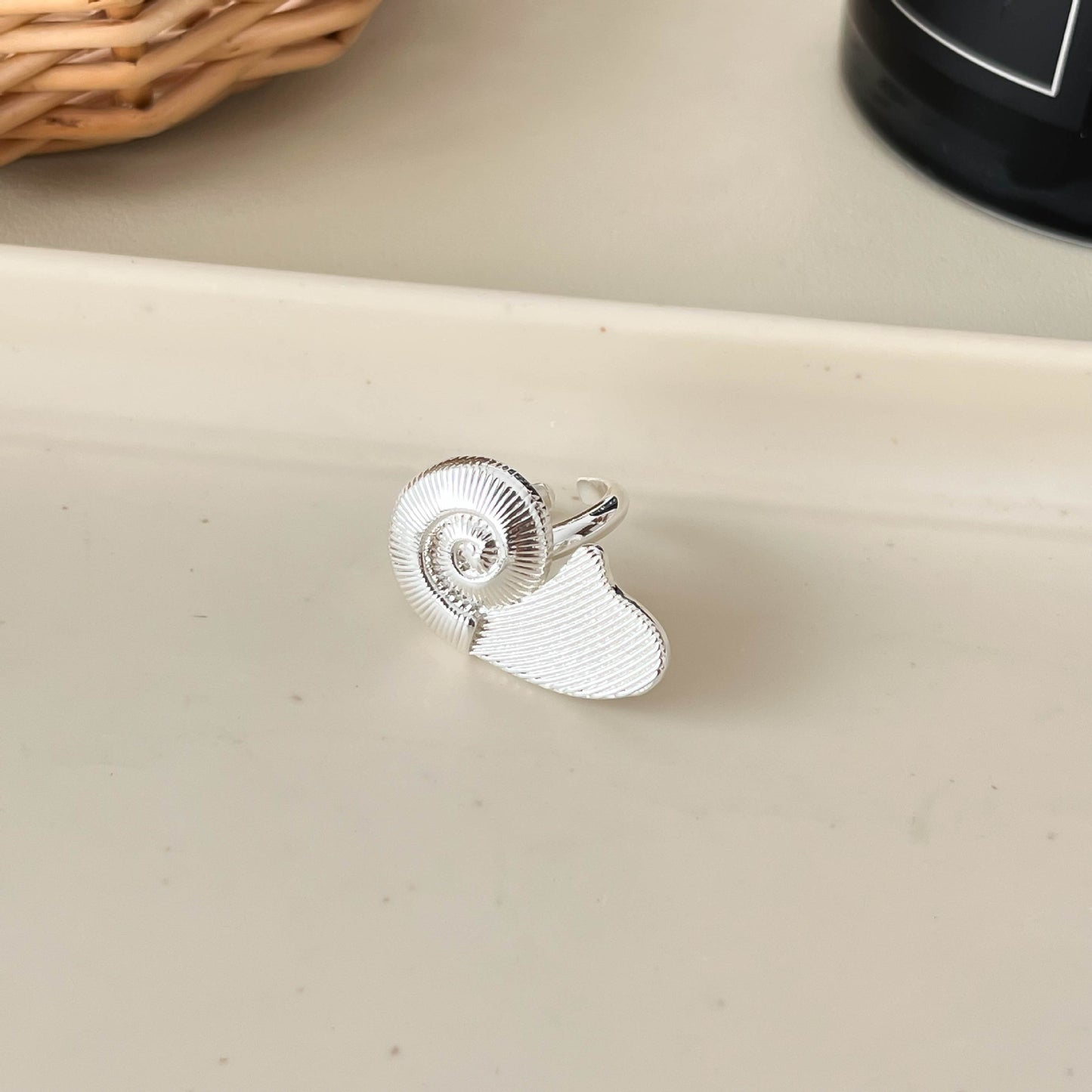 Wind Cold Irregular Geometric Flower Light Luxury High Sense Ring