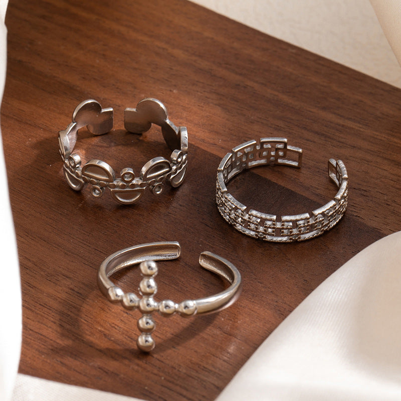 Minority Flower V-shaped Design Irregular Geometric Hollow Rings