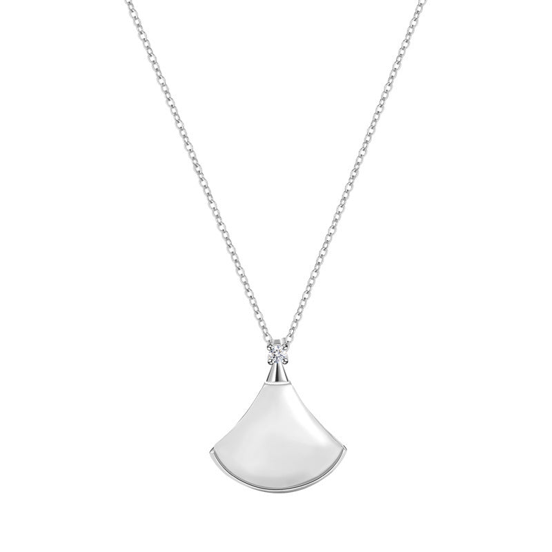 Women's Bao J High Quality V Gold Necklaces