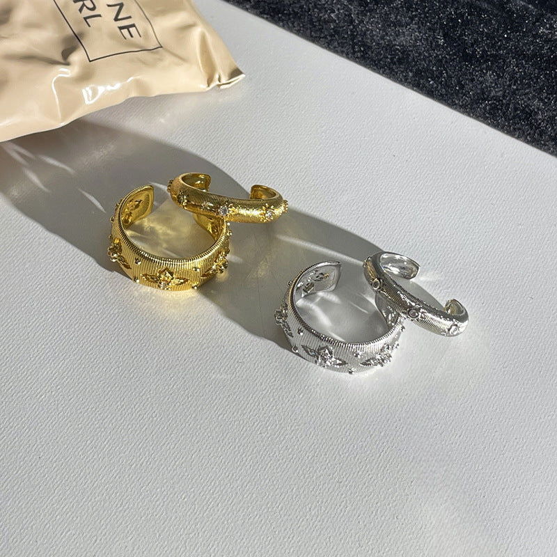 Exquisite Expensive Brushed Clover Female Cold Simple High Rings