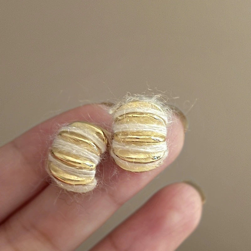 Women's Sier Needle Pearl Round Niche Elegant Earrings