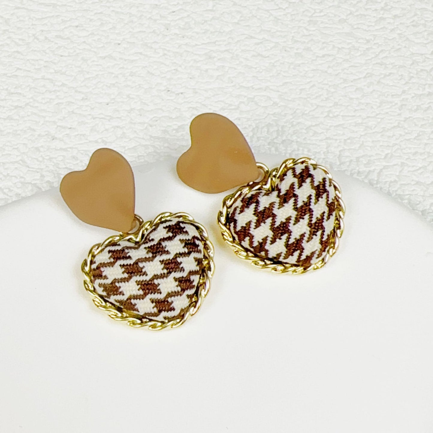 Women's Light Luxury Chessboard Plaid Love Heart Earrings