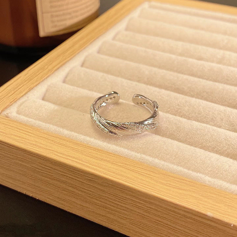 Women's Retro Brushed Fine Wide Light Luxury Rings