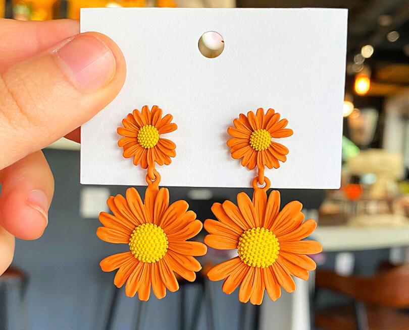 Women's Needle Little Daisy Flower For Temperamental Fairy Stud Earrings
