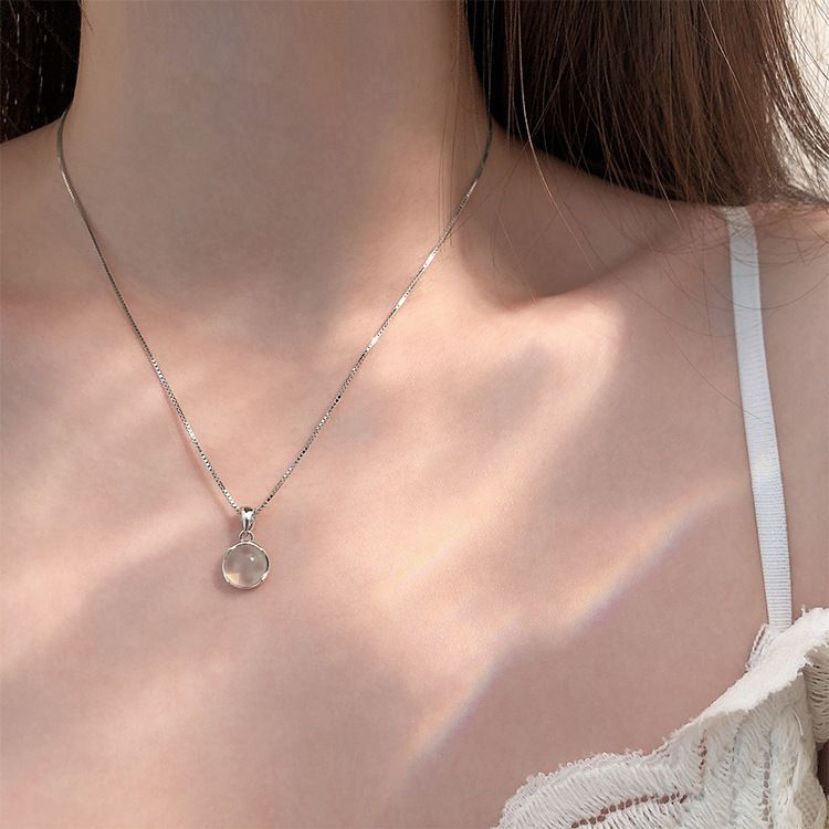 Women's Retro Affordable Luxury Cold Style Simple Necklaces