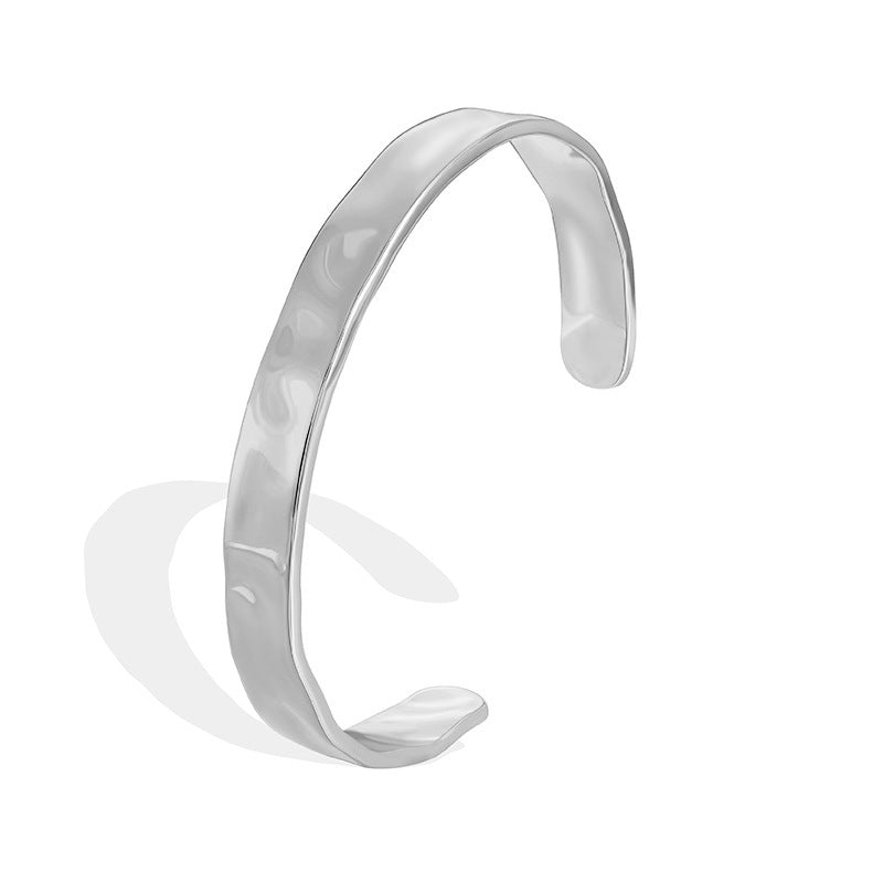 Stylish Simple Wind Beat Pattern Female Brass Bracelet