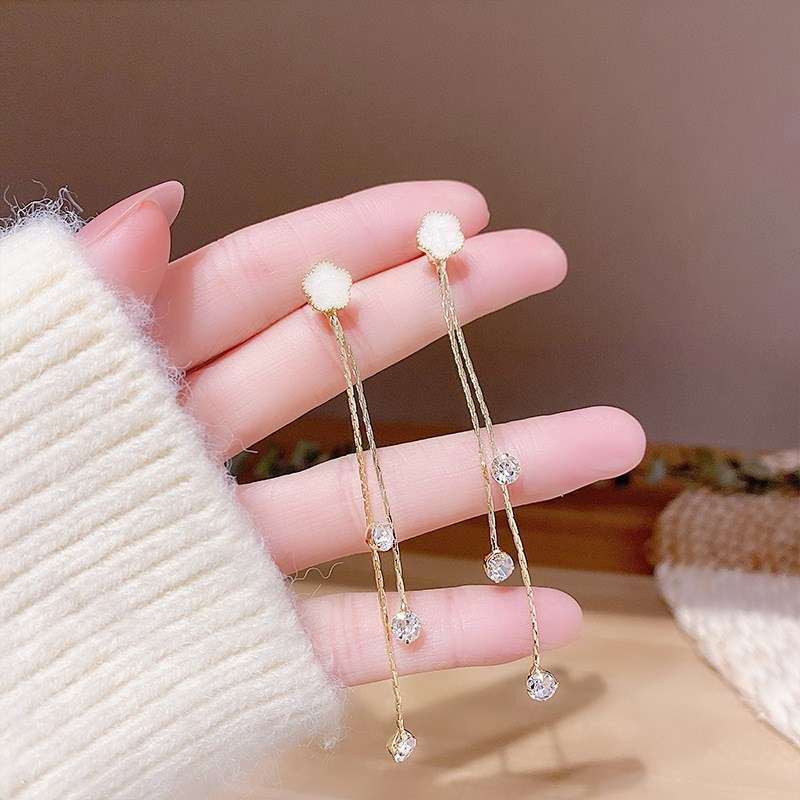 Women's Needle Elegant Long Tassel Thin Effect Earrings