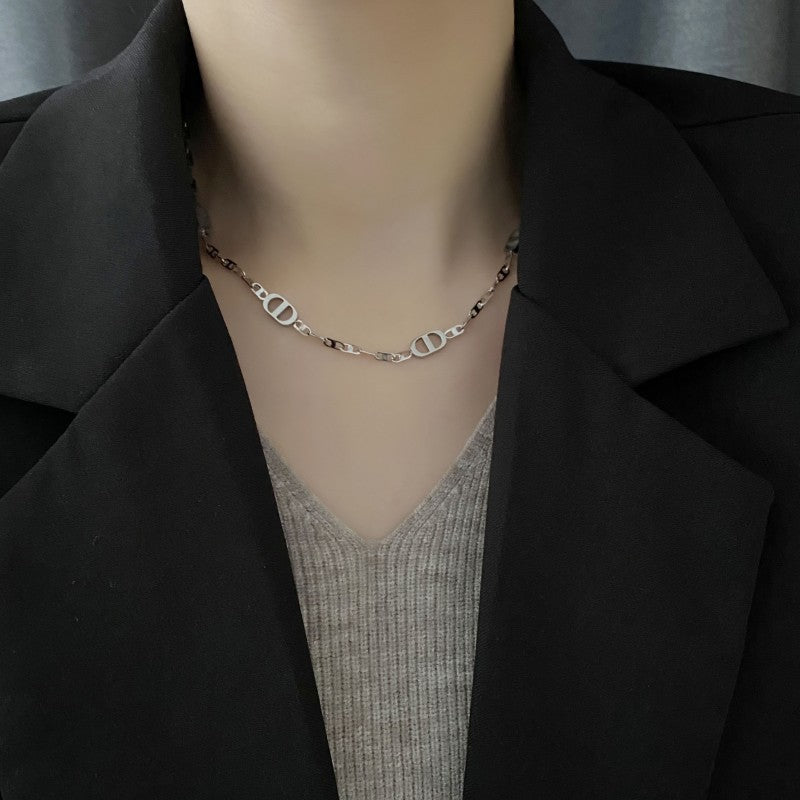 Women's Steel Pig Nose Light Luxury High-grade Retro Necklaces