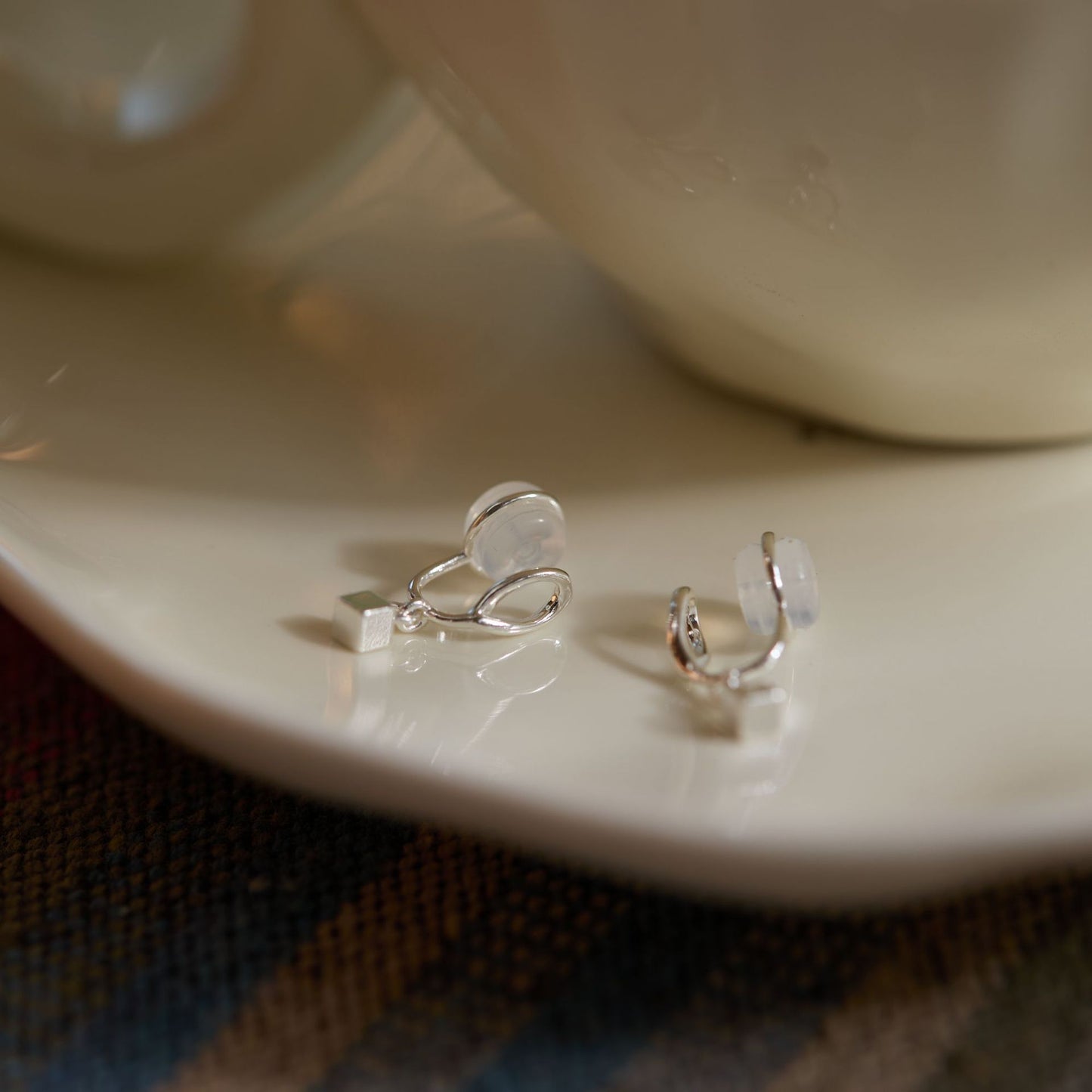 Women's Exquisite Small Square High-grade Silicone Painless Ear Clip Without Earrings