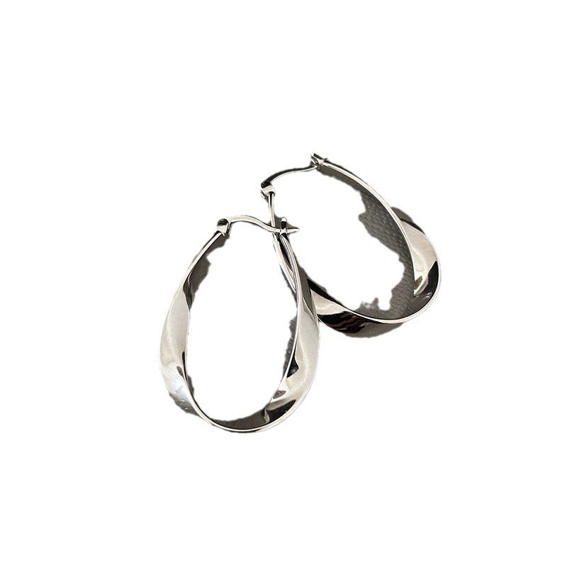 Women's Mobius Strip Clip Simple Light Luxury Elegant Circle Ear Buckle