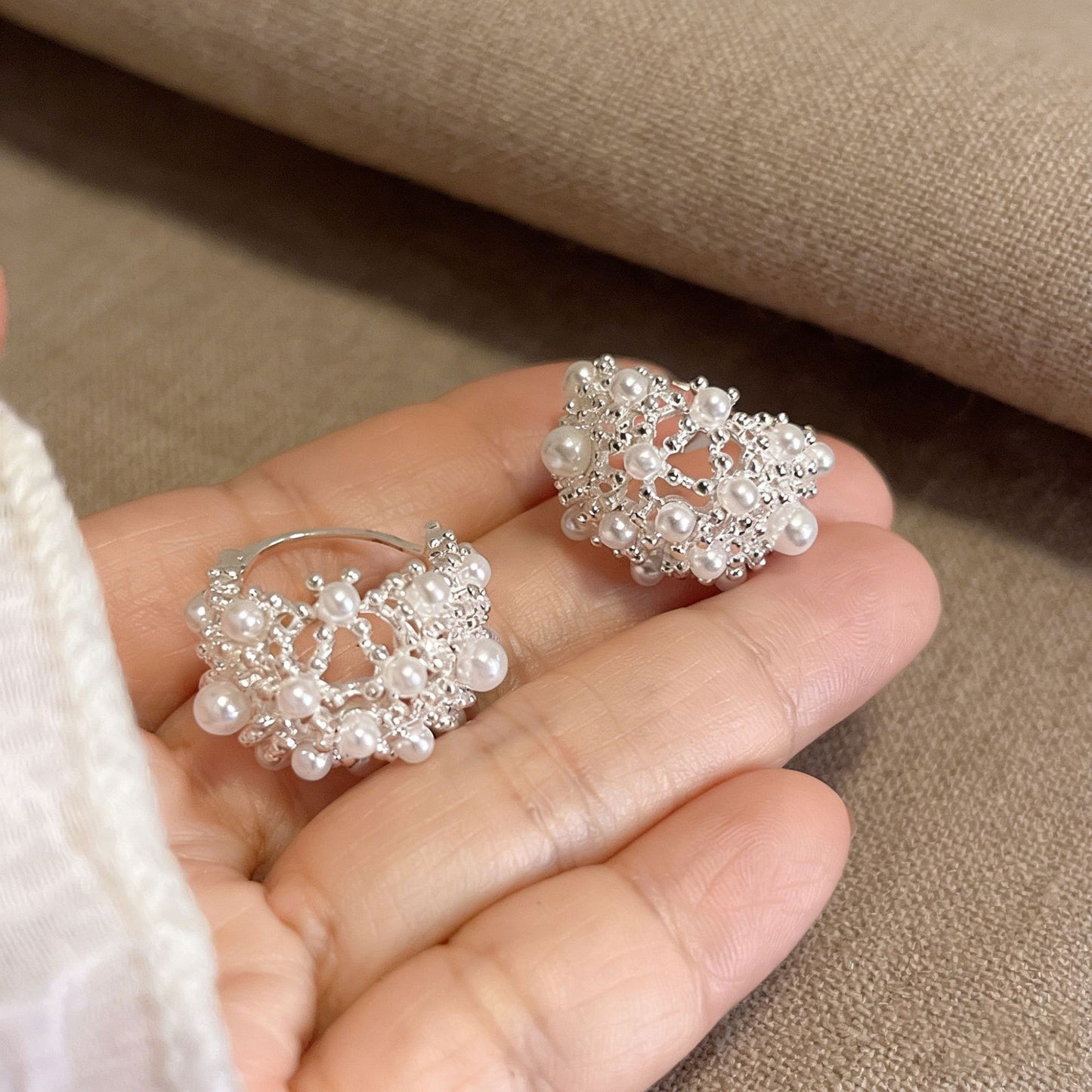 Hollow Flower Basket Pearl Female French Entry Lux Fashionable Temperamental Rings