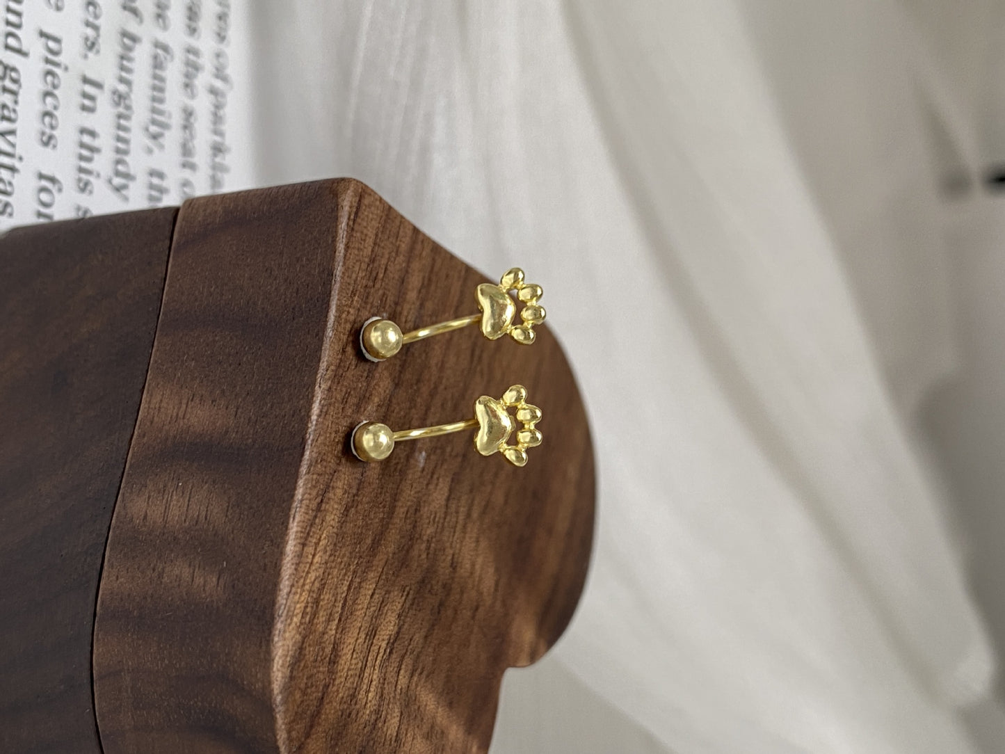 Women's Niche Design High Class Elegant Ear Bone Earrings