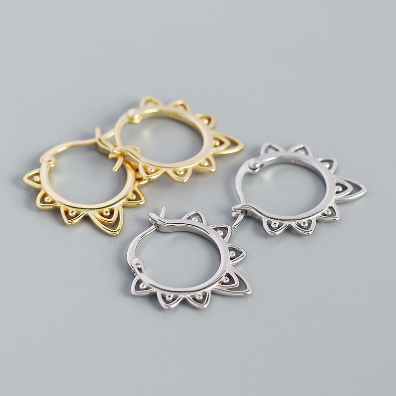 Vintage Sier Personality Metallic Hollow Pattern Earrings