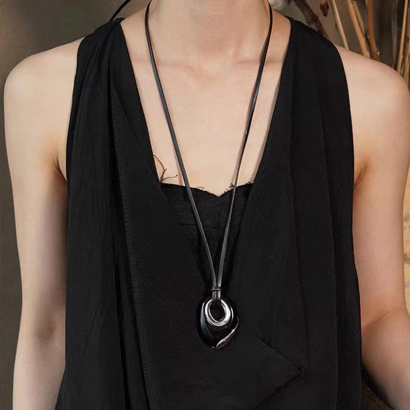 Black Agate Round Female Niche High Sense Sweater Necklaces