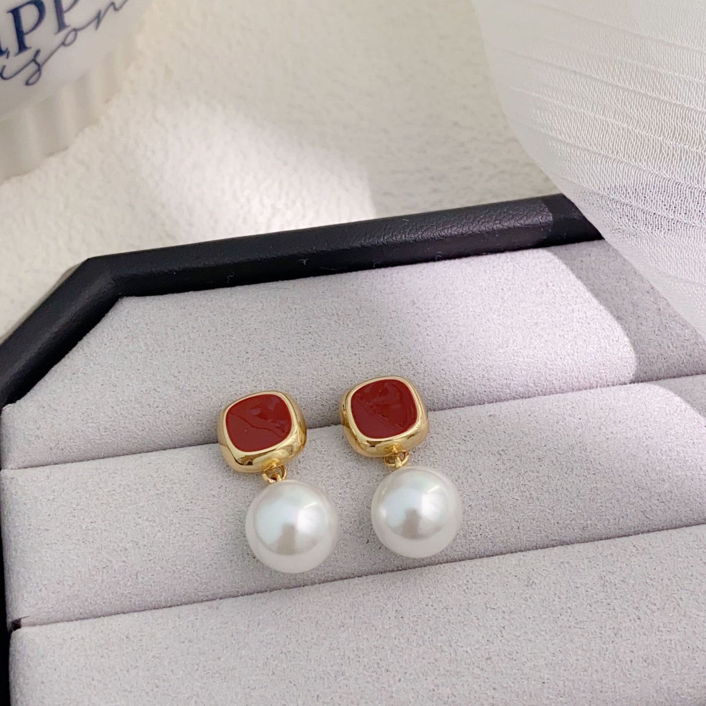 Women's French Retro Red Enamel Drip Glazed Earrings