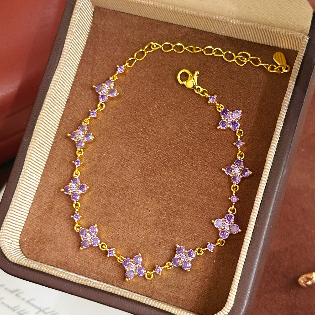 Women's Retro Simple Clover Purple Zirconium Light Bracelet