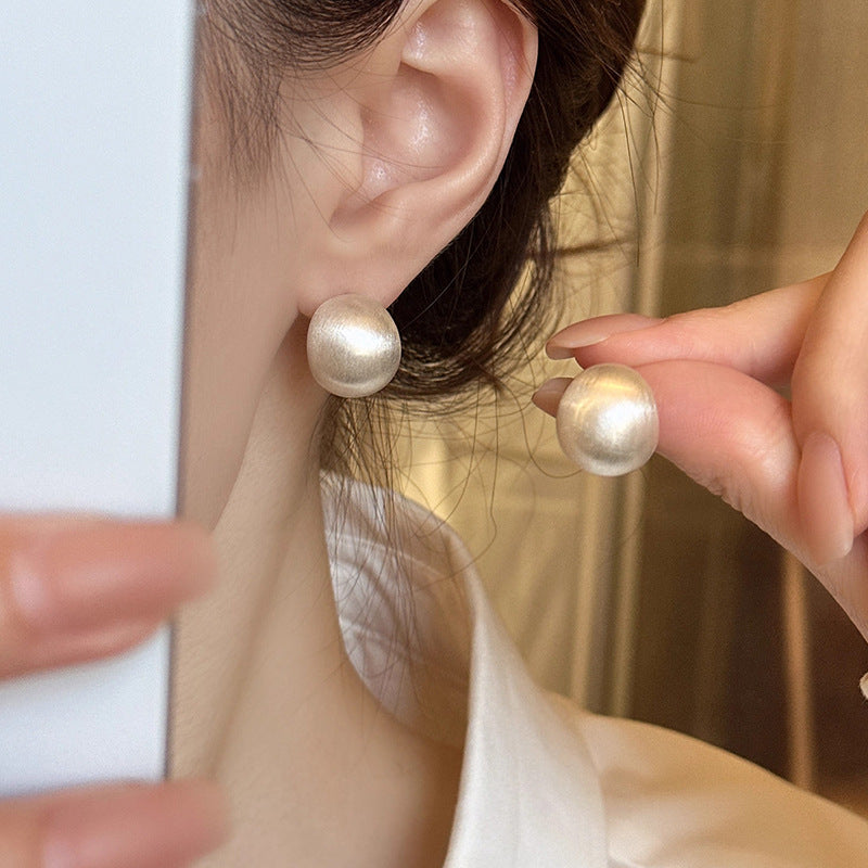 Women's Cold Style Metal Brushed For Light Luxury Minority High-grade Simple Stud Earrings