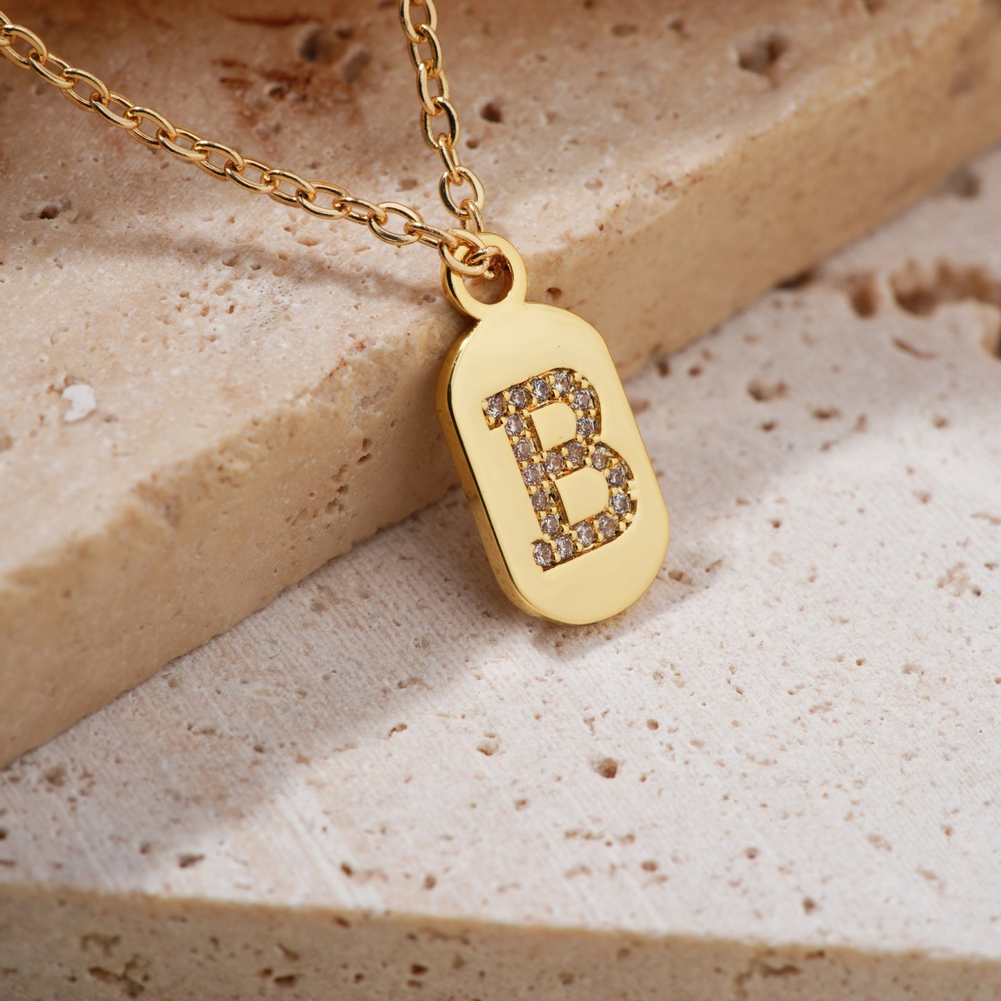 Best-selling English Letter Style Light Luxury Necklaces