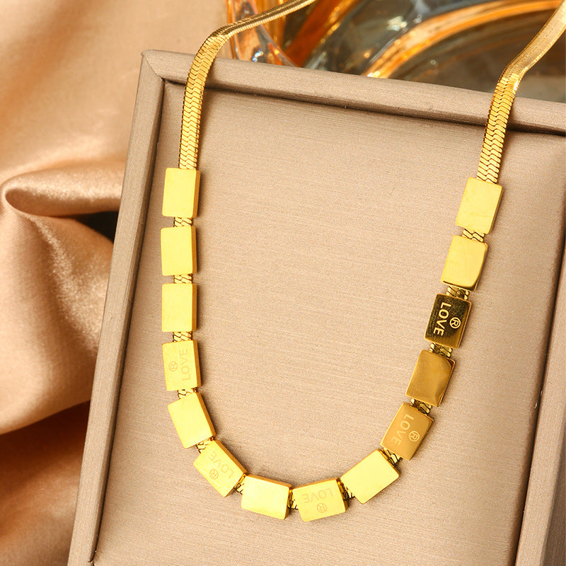 Fresh Titanium Steel Short Pearl High-grade Necklaces