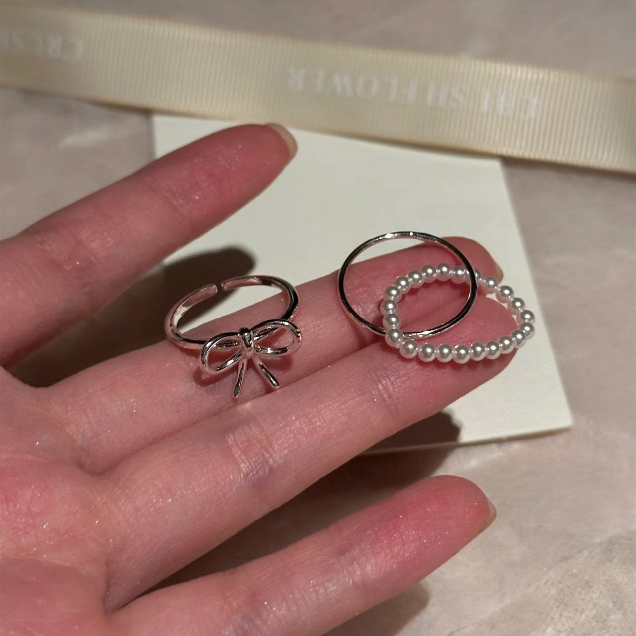 Women's Pearl Bow Elastic Cross Light Luxury Rings