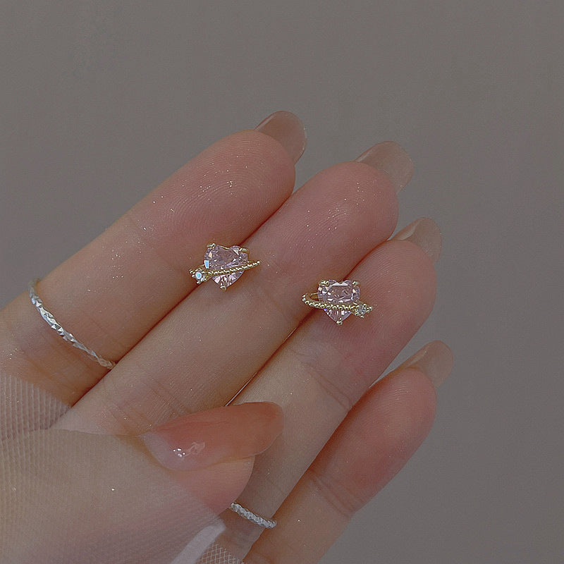 Heart-shaped Zircon Female Temperamental Minority Design Sense Stud Earrings