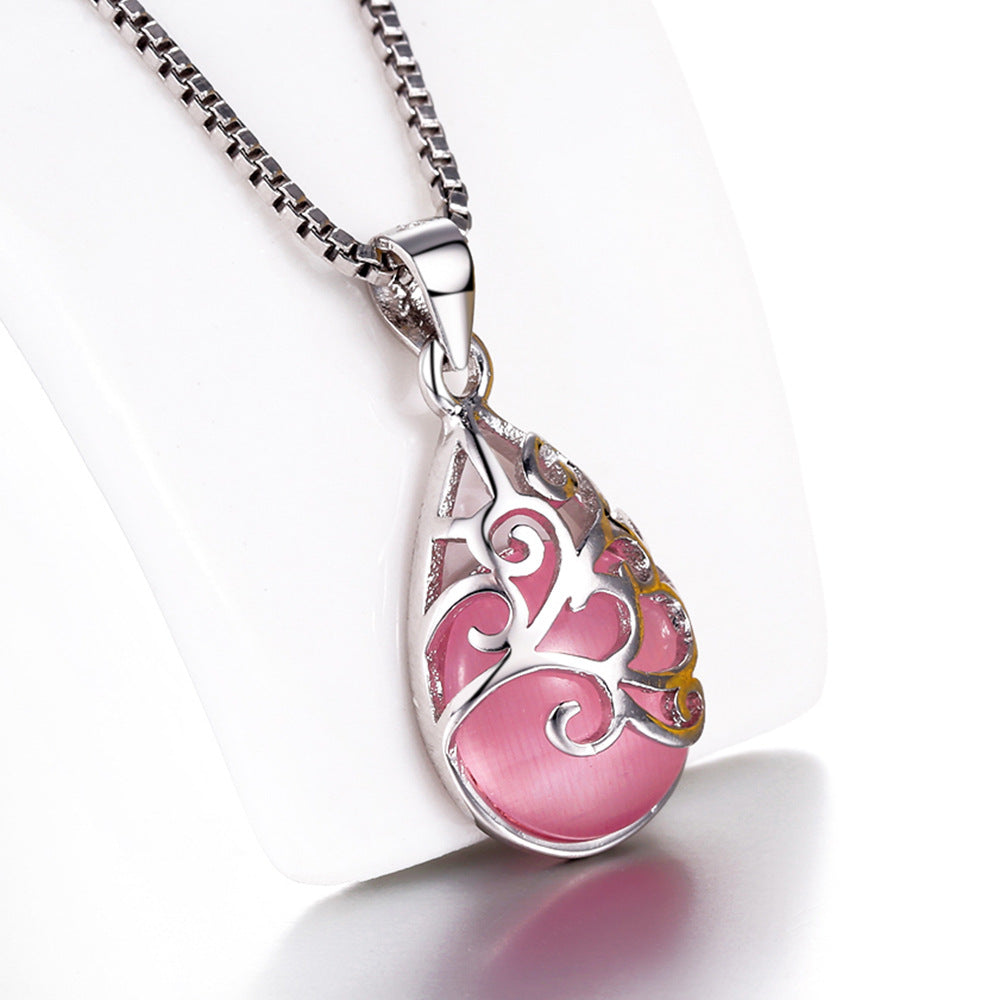 Women's Sier Plated Moonlight Opal Fashion Love Pendants