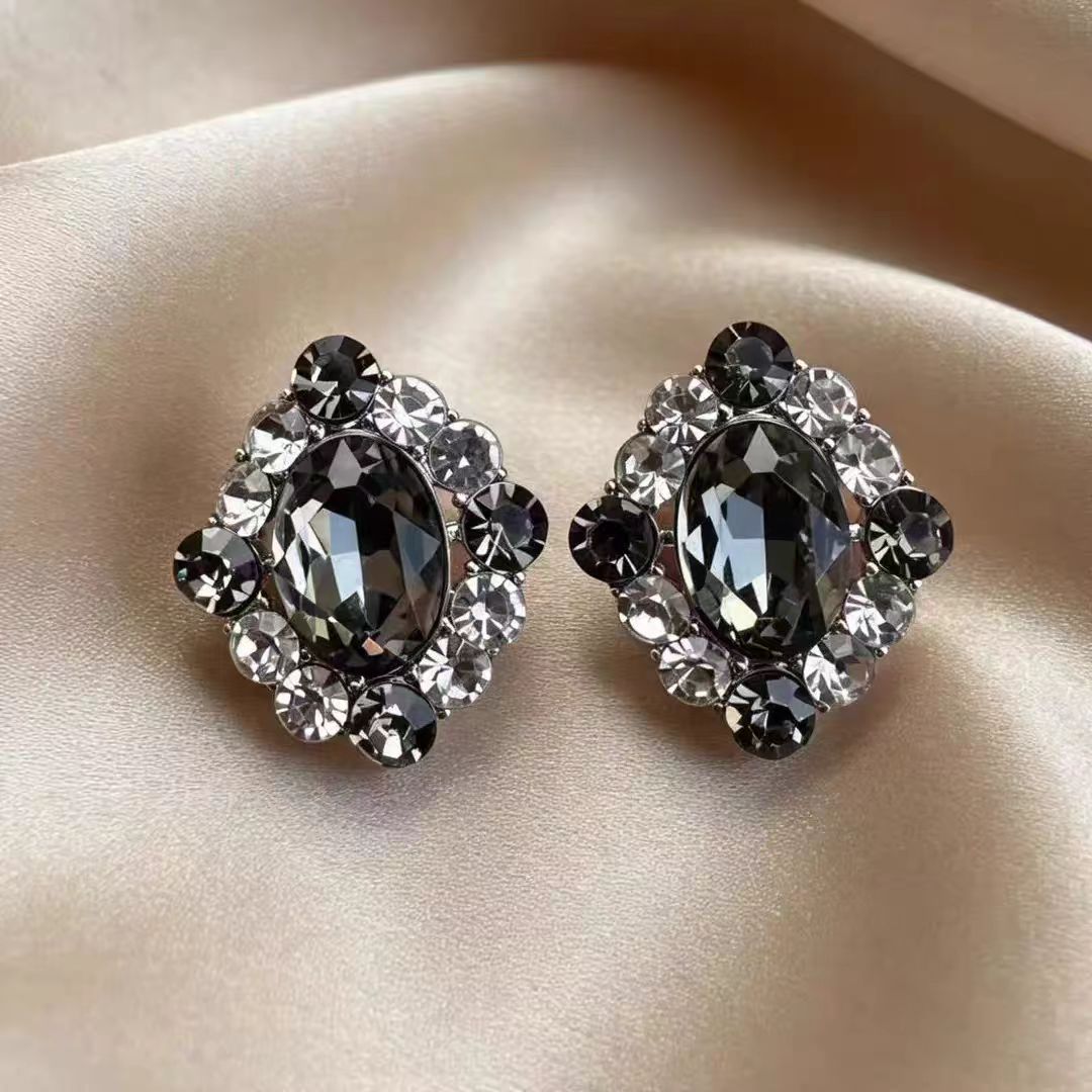 Women's Champagne Crystal Entry Lux Elegant Generous Fashionable Stud Earrings