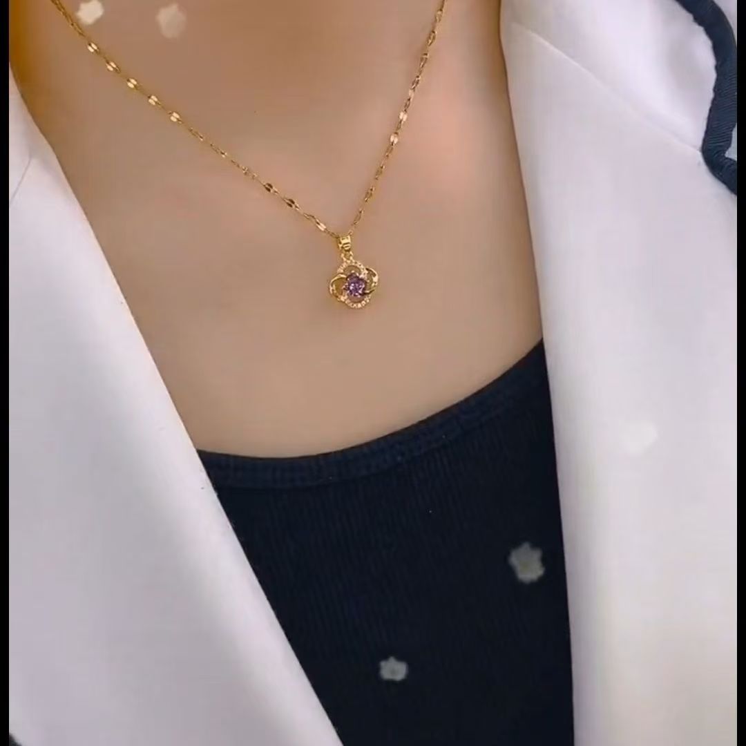 Trendy Fresh Four-leaf Flower Female Korean Niche Necklaces