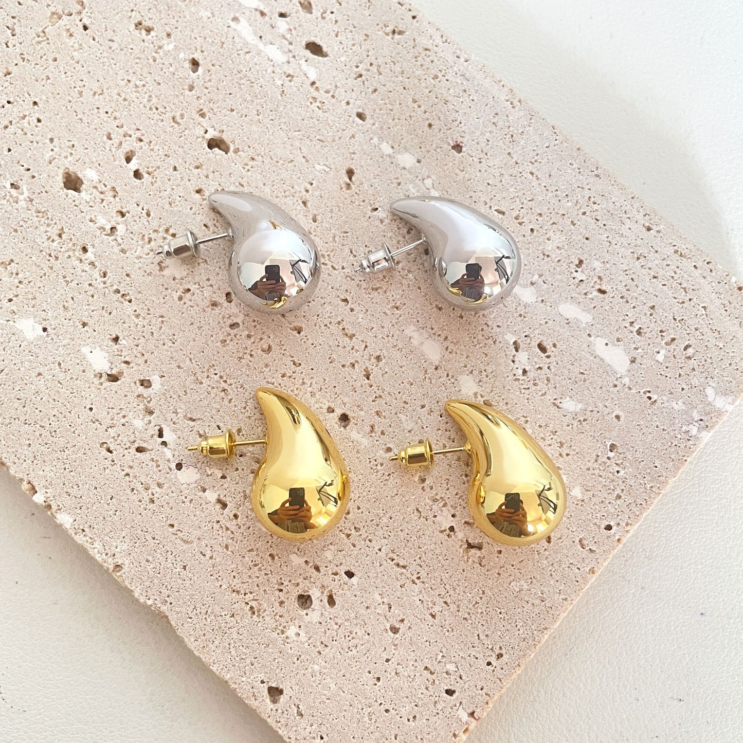Exaggerated Hollow Water Drop Niche Personality Earrings