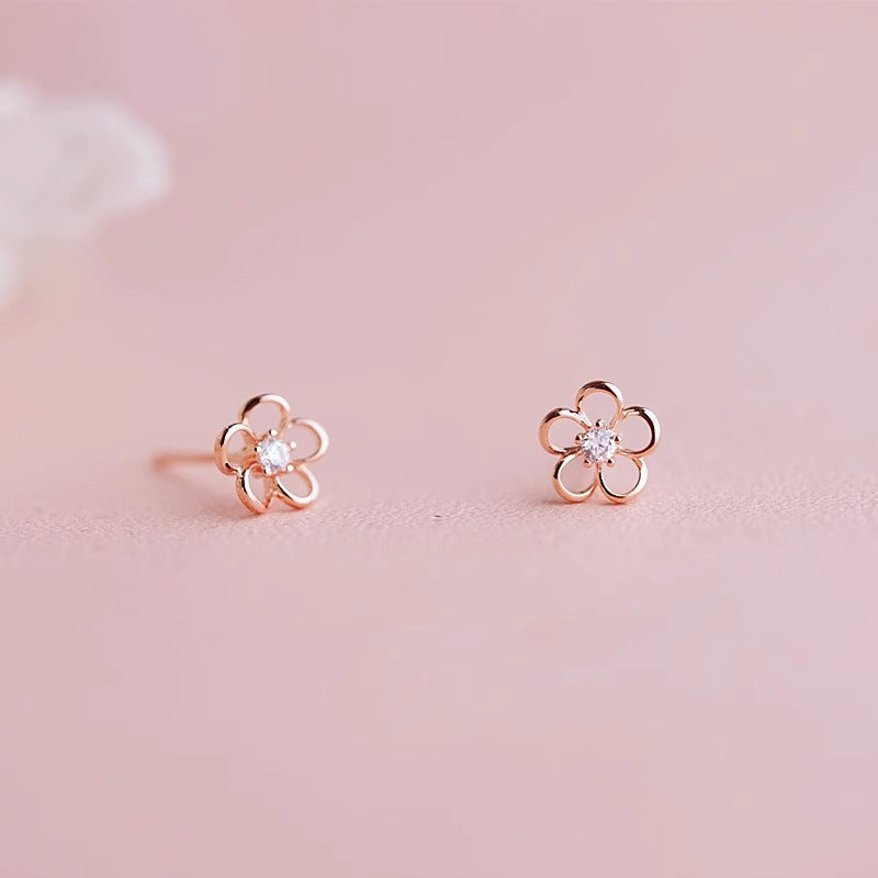 Women's Flower For Light Luxury Minority Design Sense Rhinestone Hollow Small Stud Earrings