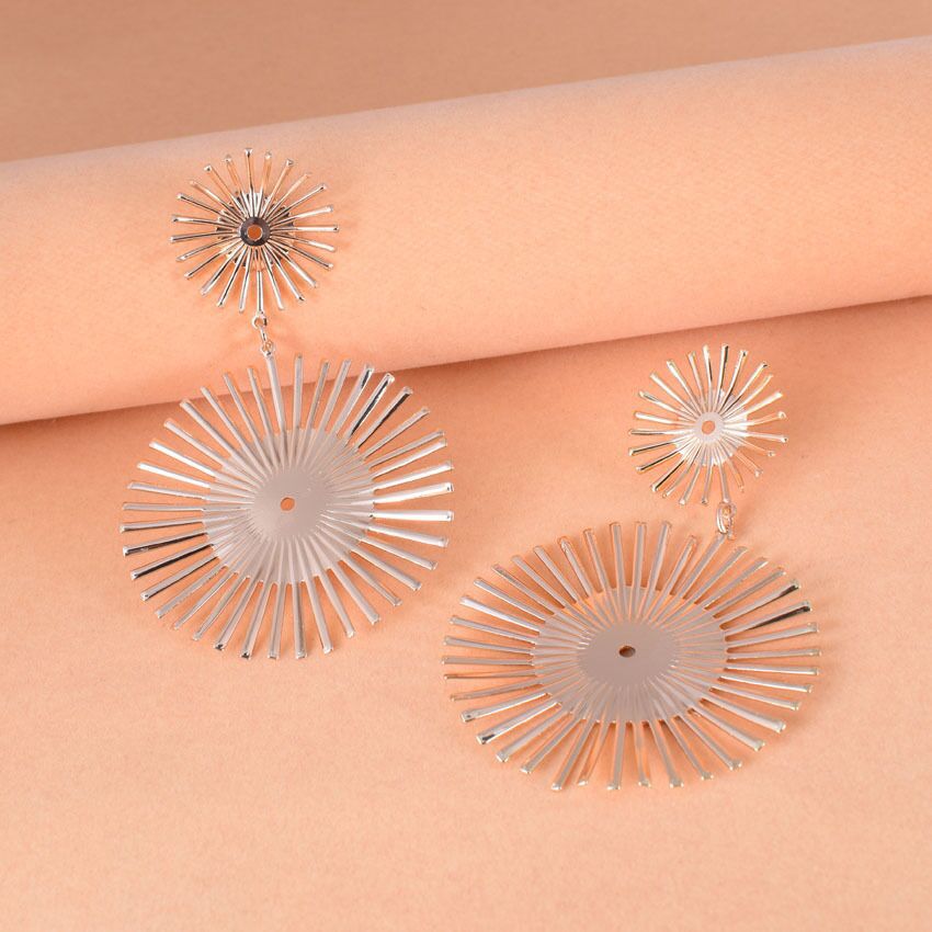 Exaggerated Fireworks Irregular Personality Creative Circle Stud Earrings