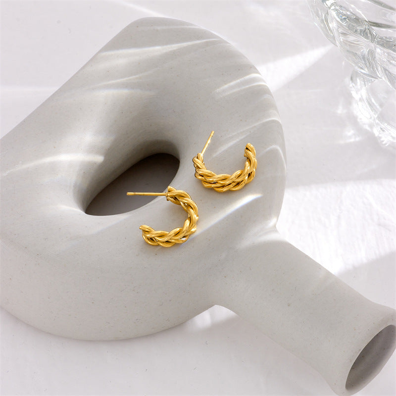 High-grade Cold Geometric Twist Ornament Metal Earrings