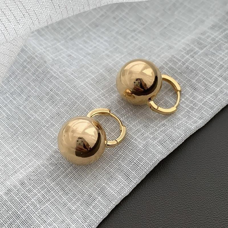 Brass Golden Ball Female Niche Retro Earrings