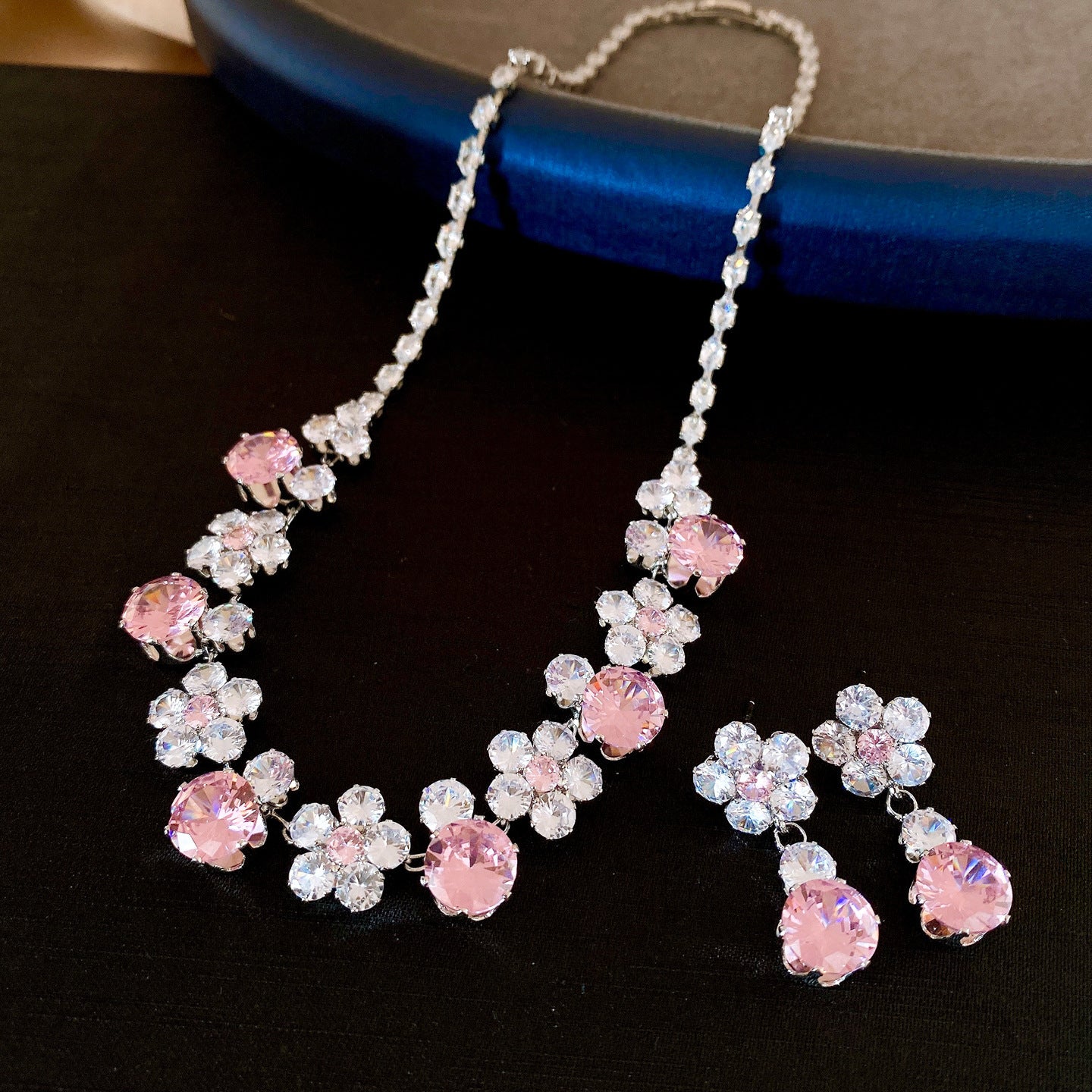 Elegant Drop Round Light Luxury Minority Necklaces