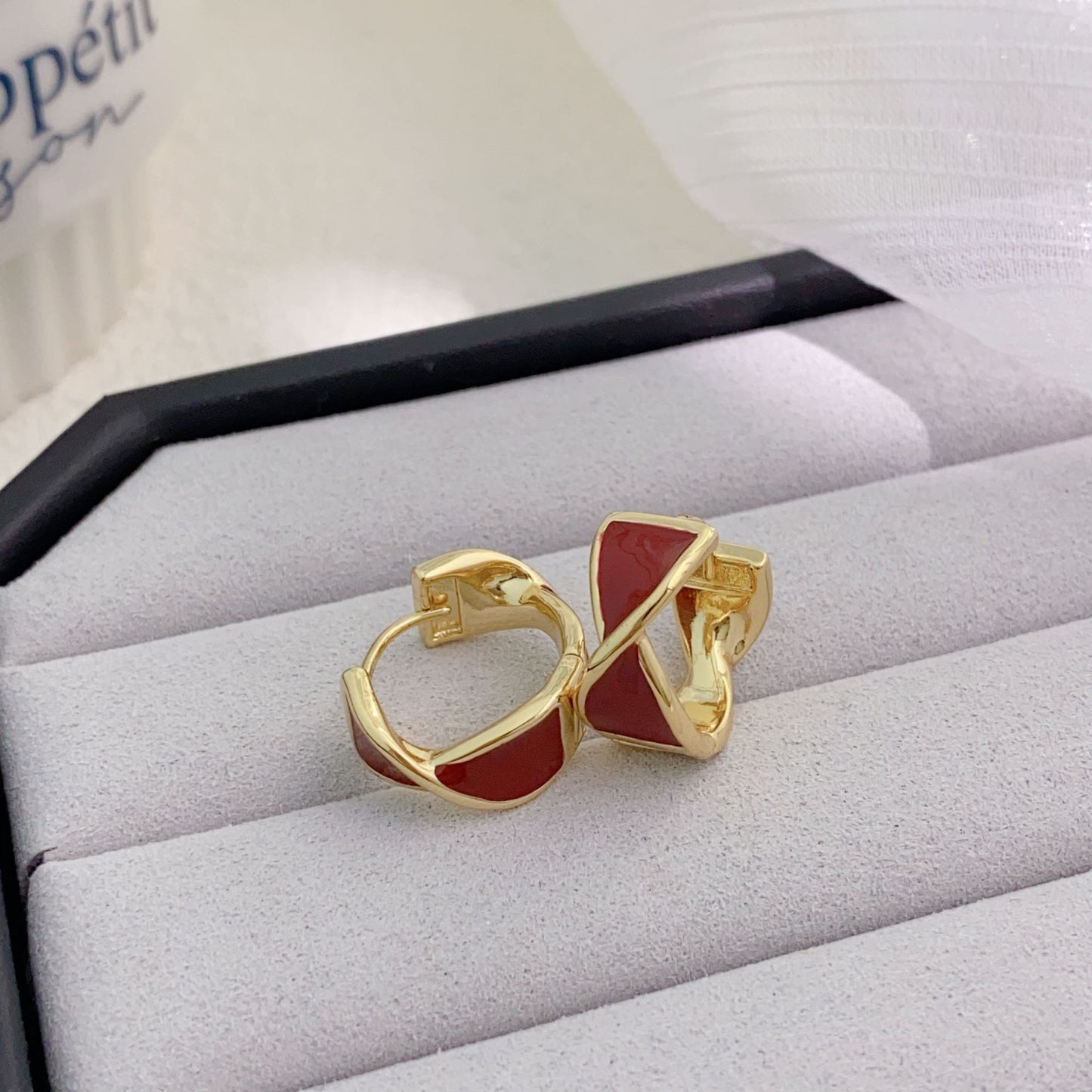 Women's French Retro Red Enamel Drip Glazed Earrings