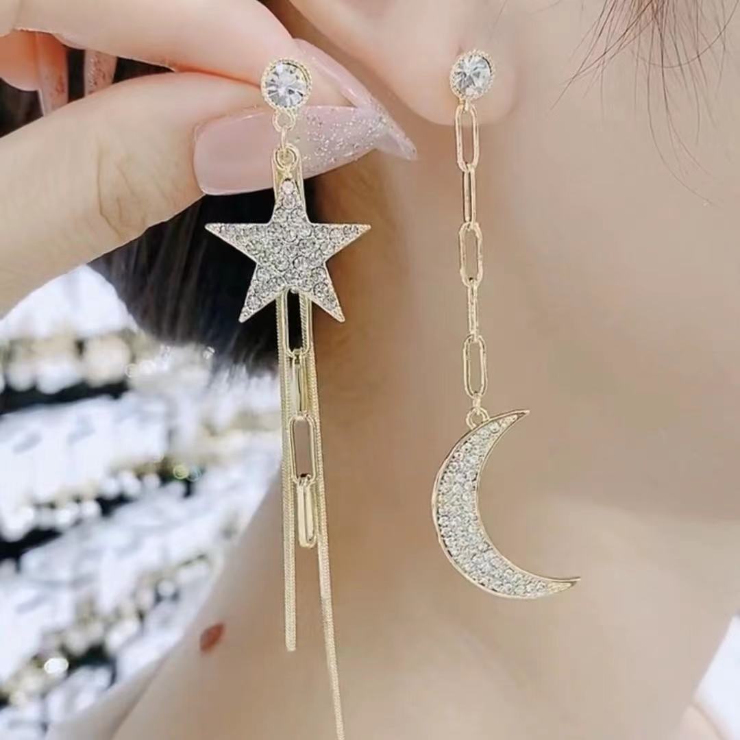 Women's Asymmetric Star Moon Tassel Exaggerated Temperamental Earrings