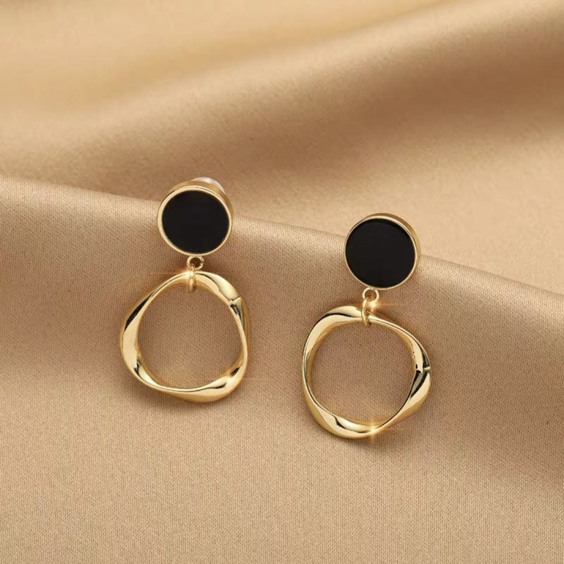 Trendy Female Exaggerated Temperamental Light Luxury Earrings