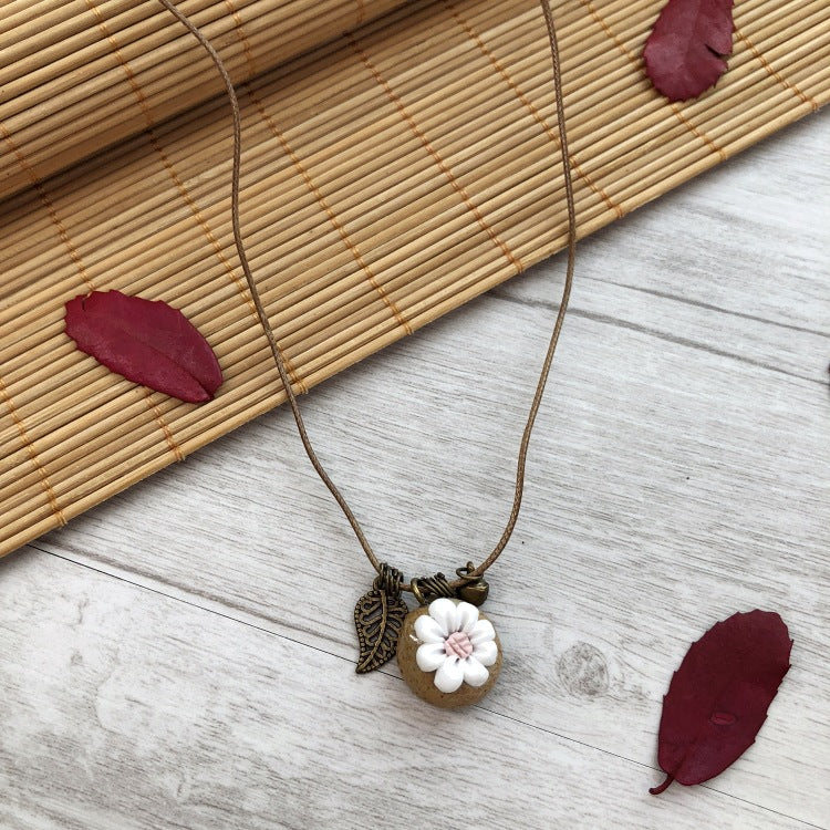 Women's Handmade Retro Sweet Fresh Ceramic Pinch Pendants
