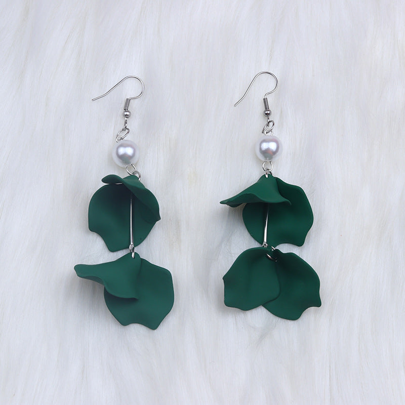Women's Bohemian Style Pearl Petal Long Acrylic Earrings