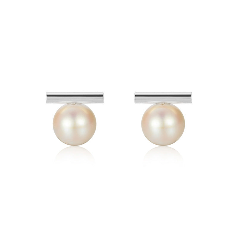 Women's Retro Perfect Circle Pearl For Light Luxury Stud Earrings