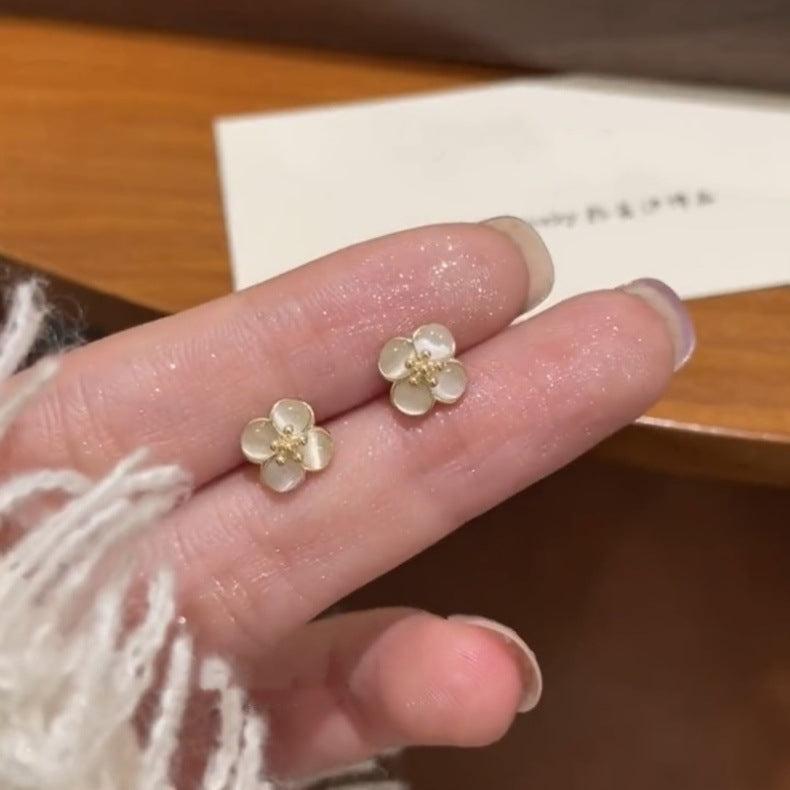 Petal Small Ear Sier Needle Exquisite Rings