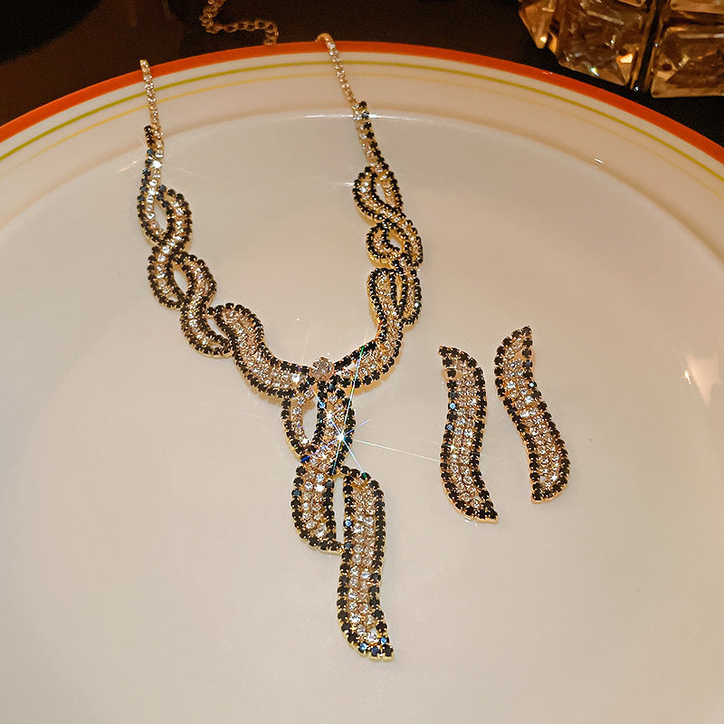 Women's High-grade Accessories Clavicle Chain Super Shiny Necklaces