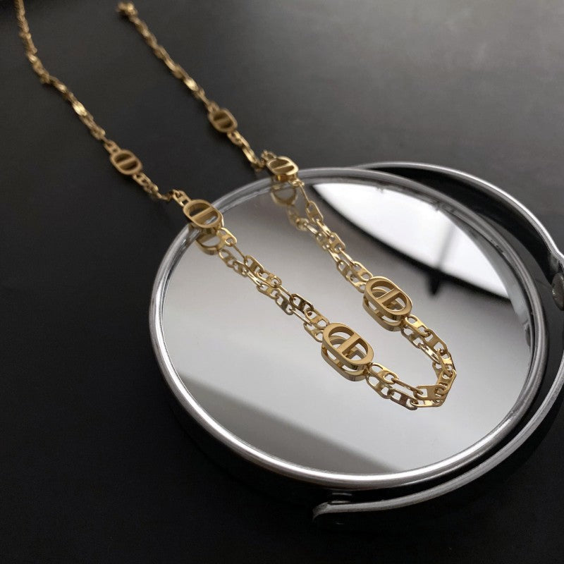 Women's Steel Pig Nose Light Luxury High-grade Retro Necklaces