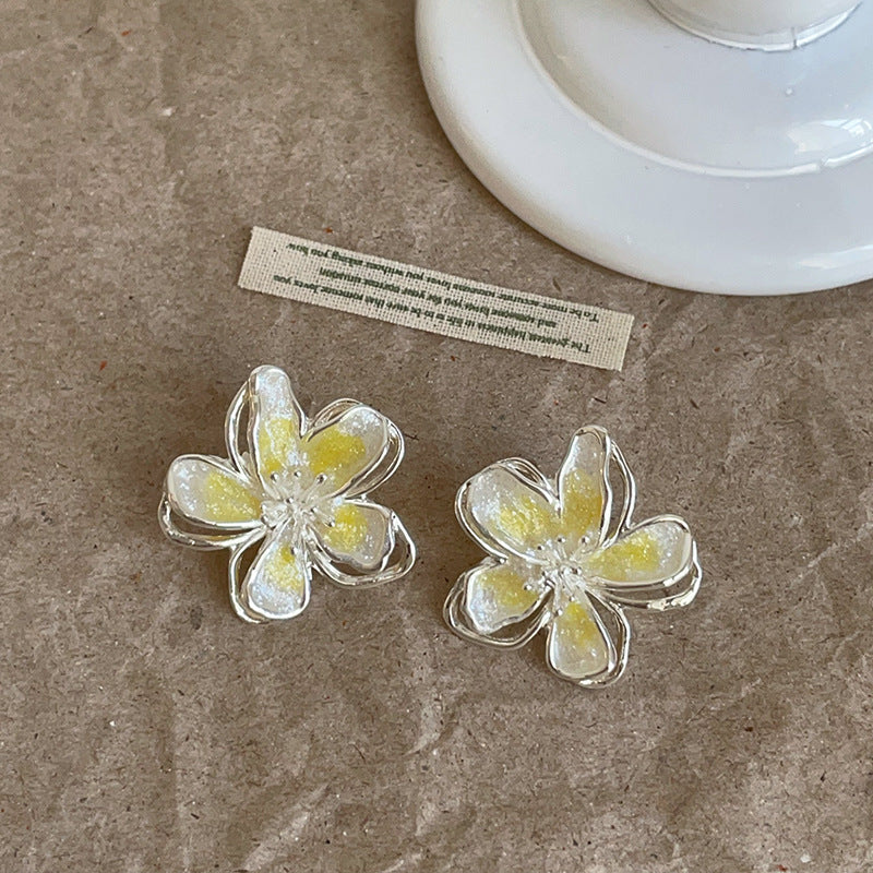 Women's Color Glass Flower Simple Fashion Trendy Earrings
